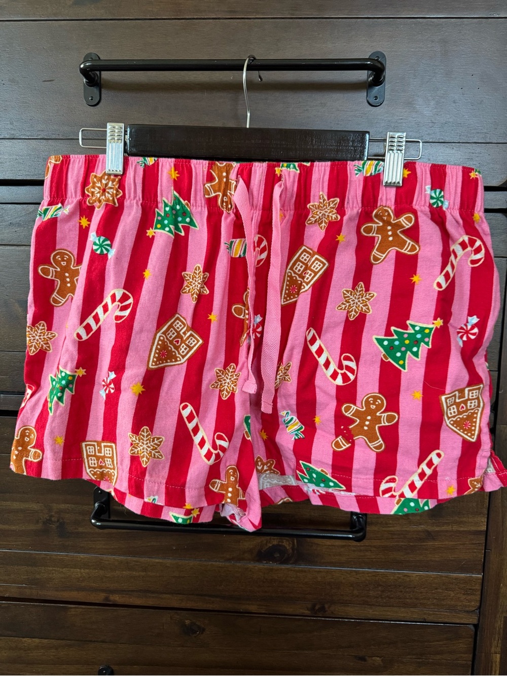 Old Navy Holiday Gingerbread Print Women's Sleep Shorts - Pink/Red